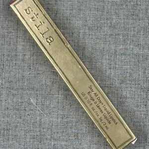 Stila Gold Liquid Lipstick in Promesso